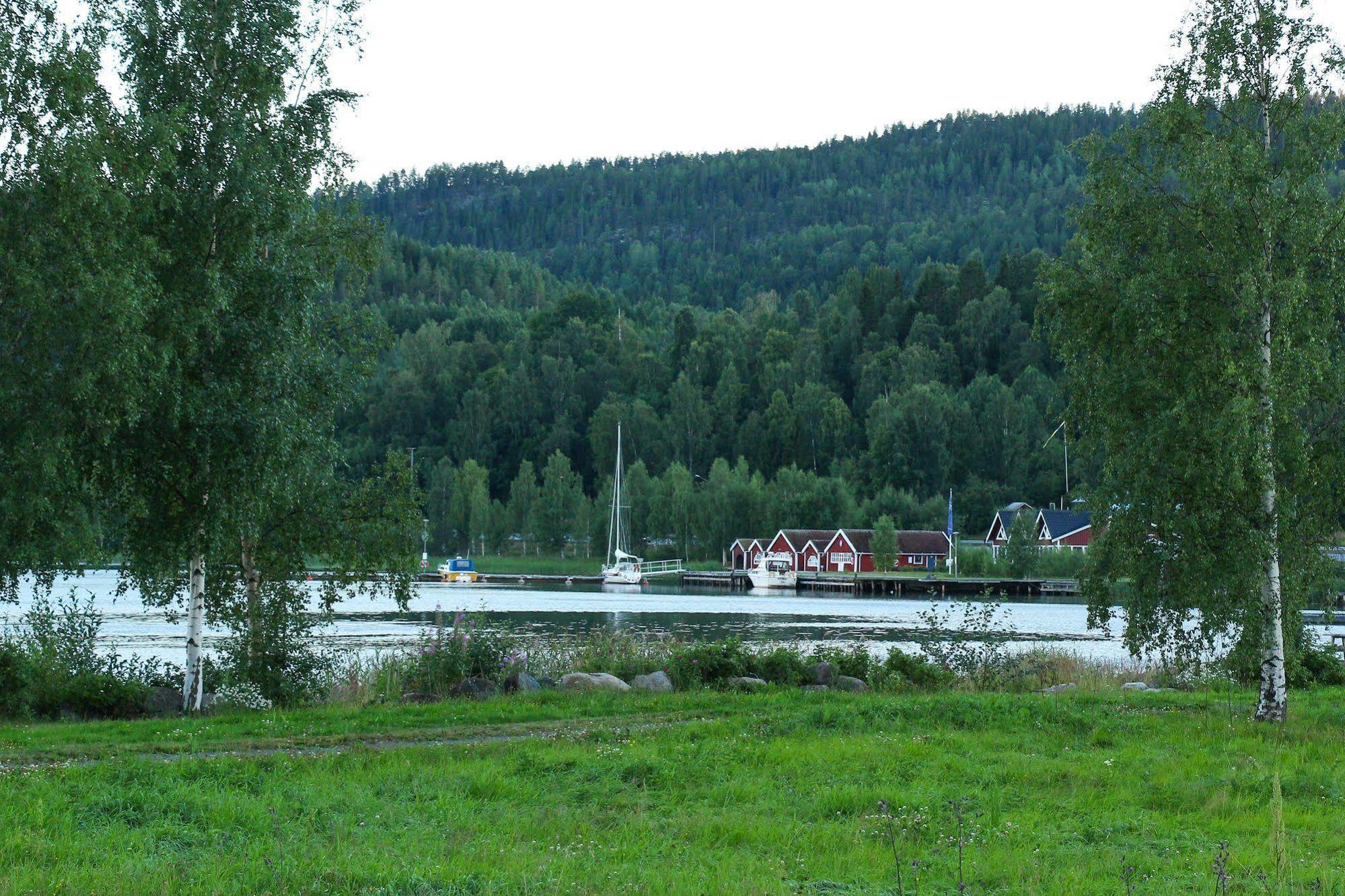 Docksta Hotell Екстер'єр фото